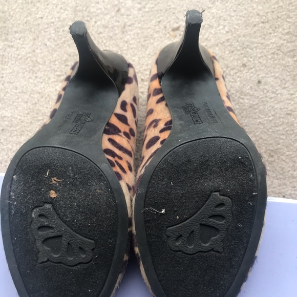 Size 7 by Fergallicious By Fergie leopard faux utopia pumps round toe - Picture 4 of 5